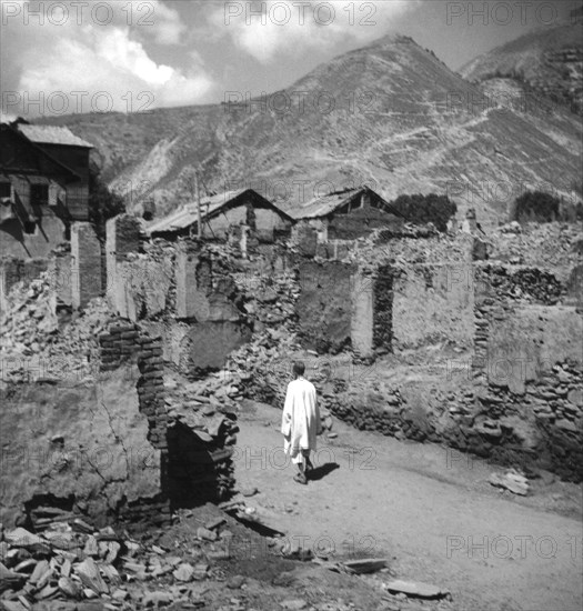 Baramulla, Kashmir. Victims of the raids organized by the tribes tell U.N. members horrible stories (1948)