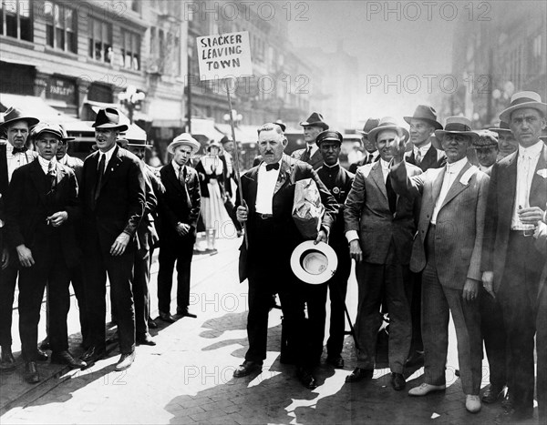 Demonstration against O.D. Dykeman's criticisms towards the Red Cross, 1918