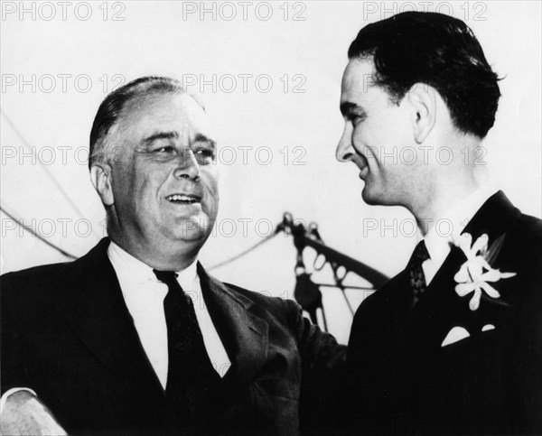 Le président Roosevelt et L. Johnson, alors membre du congrès américain, à Galveston