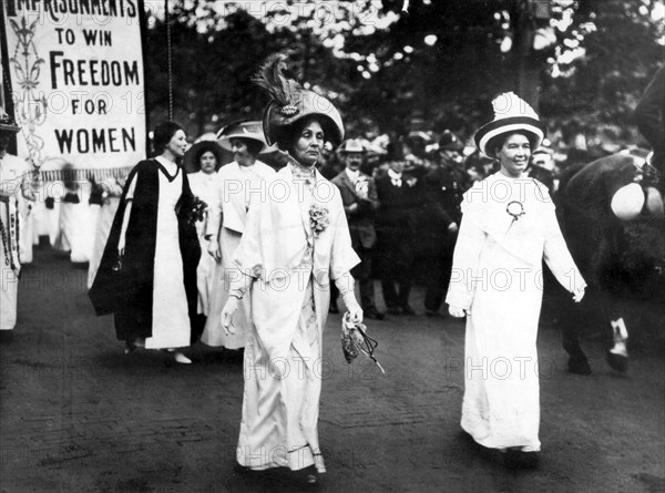 Demonstration of suffragettes in London (1911)