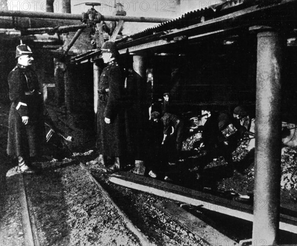 Wales. Scene of the great strike in the coal mines (1910)