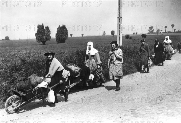 Nord de la France. Exode sur les routes