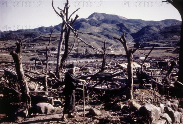 Nagasaki dévastée par la bombe atomique.