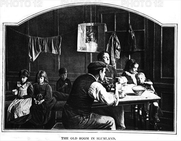 London, a poor family in a house of the seedy parts of East End