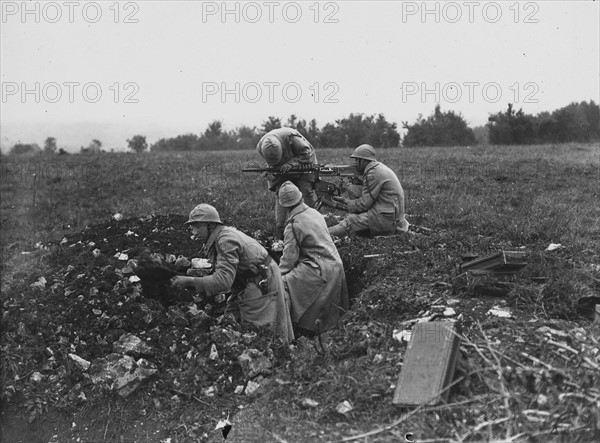 Manoeuvres militaires de soldats français, 1934