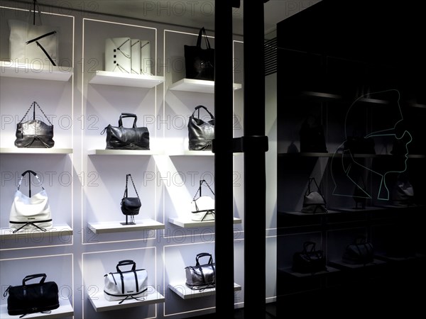 Lagerfeld Store a Paris