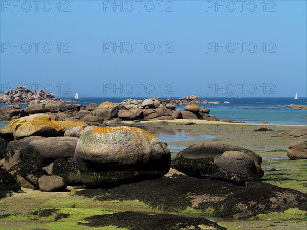 Beach of Tregastel