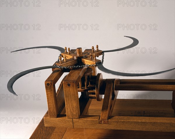 Model of a war weapon designed by Leonardo Da Vinci (detail)