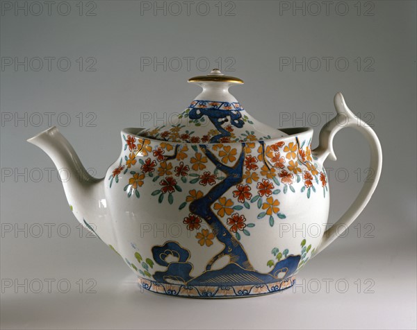 Teapot with oriental style floral decoration