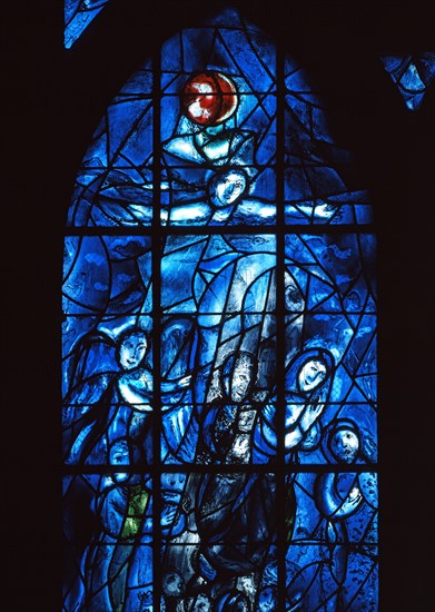 Chagall, Stained glass depicting people praying