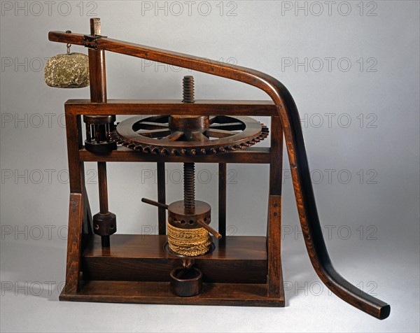 Model of a machine designed by Leonardo Da Vinci