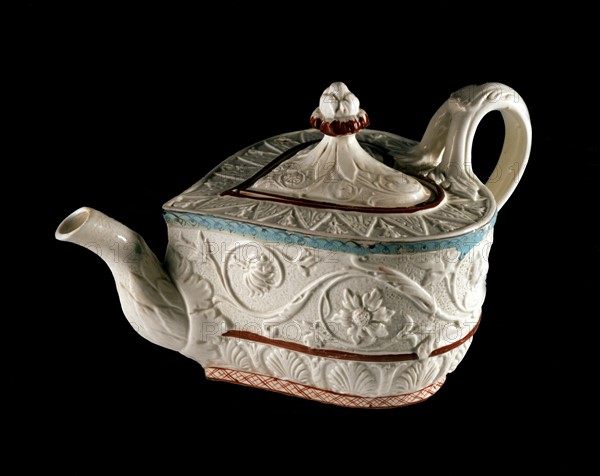 Théière pearlware en forme de cœur