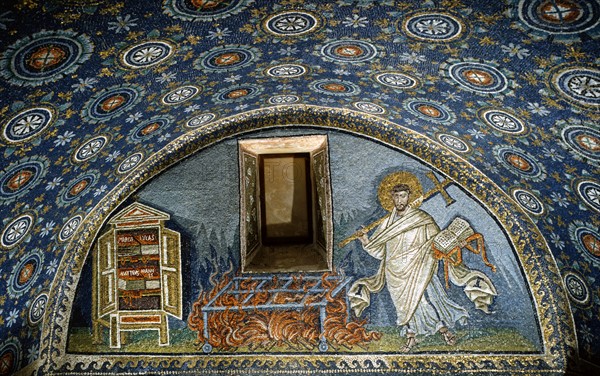 Mausoleum of Galla Placidia in Ravenna : lunette of the martyrdom of St Lawrence