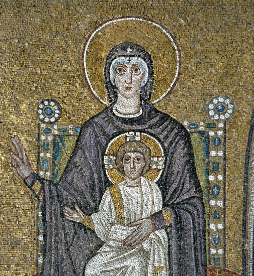Basilique Sant'Apollinare Nuovo à Ravenne : Vierge à l'Enfant en Majesté