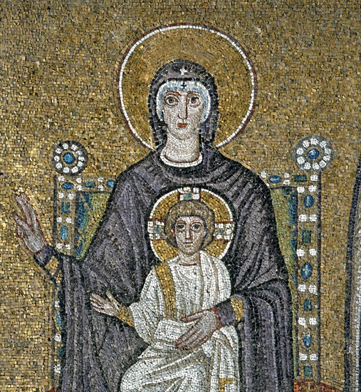 Basilica of Sant'Apollinare Nuovo, Ravenna: Maestà, surrounded by archangels