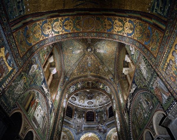 Vue intérieure de la basilique San Vitale de Ravenne