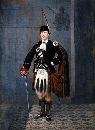 Le collectionneur Frederick Stibbert en costume militaire écossais