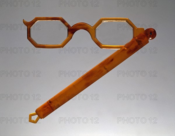 Lorgnette