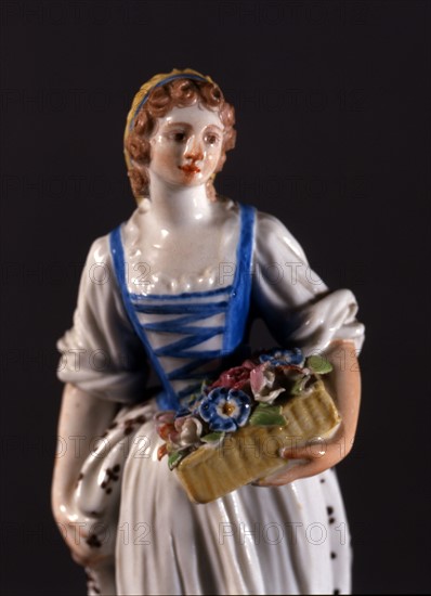 Statuette en porcelaine