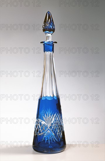 Bouteille de liqueur en cristal bleu