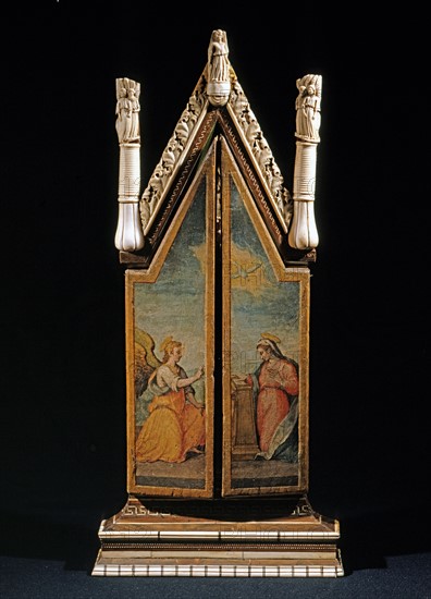 Triptych in wood and ivory carved