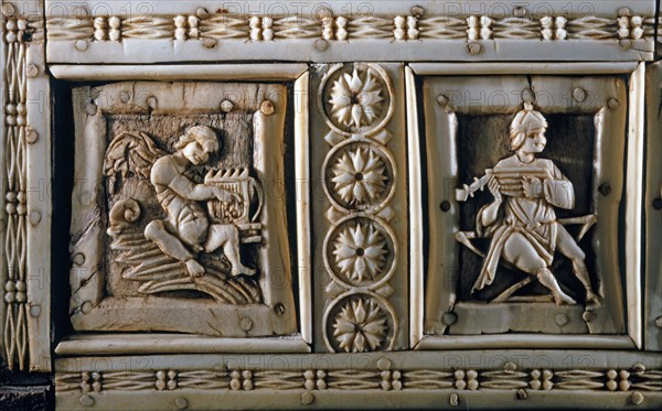 Ivory box decorated with mythological figures and musical allegories