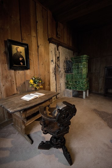 Intérieur du Château de la Wartburg à Eisenach. Salle d'étude de l'appartement de Martin Luther