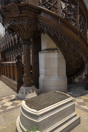 Tombe de Martin Luther dans la Schlosskirche de Wittemberg