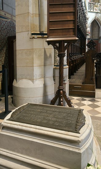 Tombe de Martin Luther dans la Schlosskirche de Wittemberg