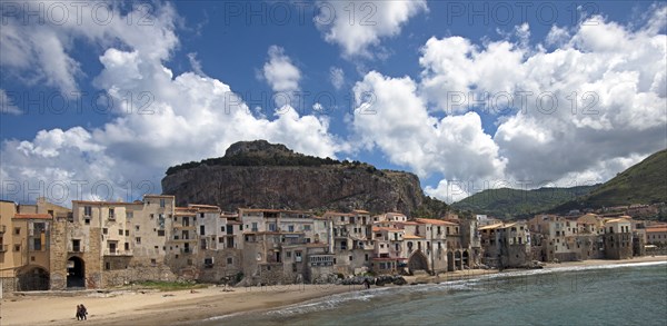 Vue de la marina vecchia de Cefalù