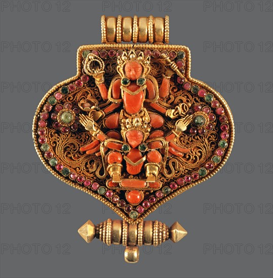 Pectoral en or provenant du Bhoutan