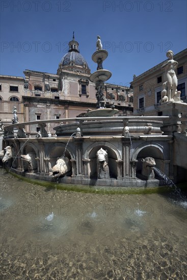 Fontana Pretoria à Palerme