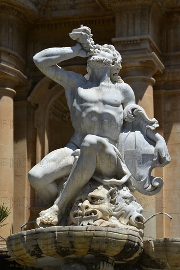 Fontaine d'Hercule à Noto (Sicile)