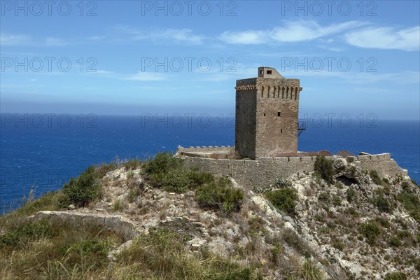 Torre Colonna San Nicola à Altavilla Milicia (Sicile)