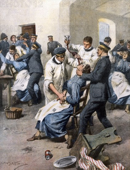 Des suffragettes anglaises nourries de force en prison alors qu’elles font une grève de la faim (1913)