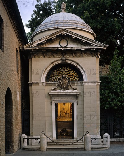 Dante Alighieri Tomb in Ravenna