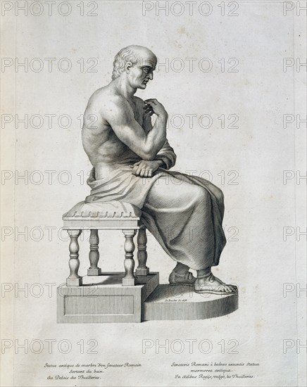 Statue antique de marbre d'un sénateur romain sortant du bain