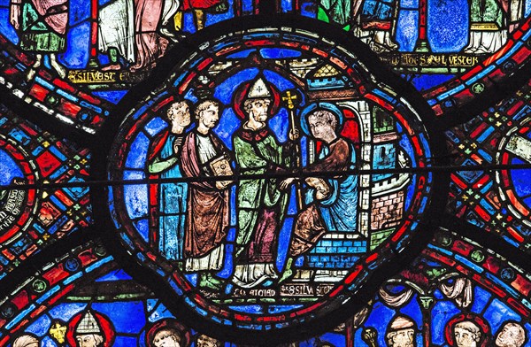 Le pape Melchiade accueille saint Silvestre à sa sortie de prison (vitrail de Chartres)