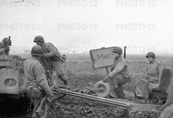 Troupes américaines aux alentours de Metz (France) 17 novembre 1944.