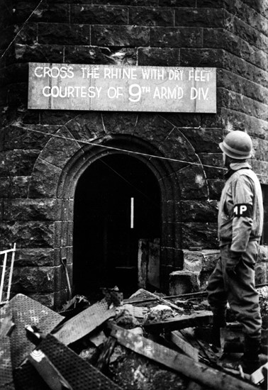 New sign on Remagen Rhin bridge (March 1945)