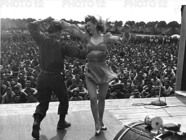 A Show of  a U.S.O unit in Mourmelon (France) June 20, 1945