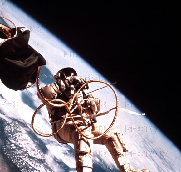 Astronaut Edward H. White II during E.V.A (June 3, 1965)