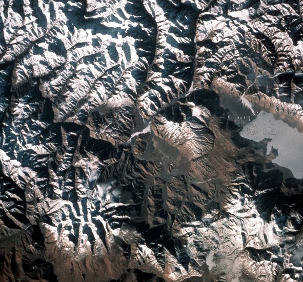 Vertical view of the great Himalayas  by STS 1 "Columbia" (April 12-14, 1981)