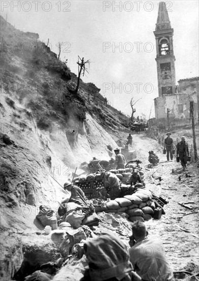 6th South African mortars on Mt Sole (Italy) April 16,1945