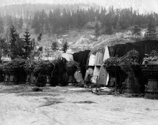 U.S.  Army seizes underground V-1 and V-2 factory at Nordhausen (Germany) 1945