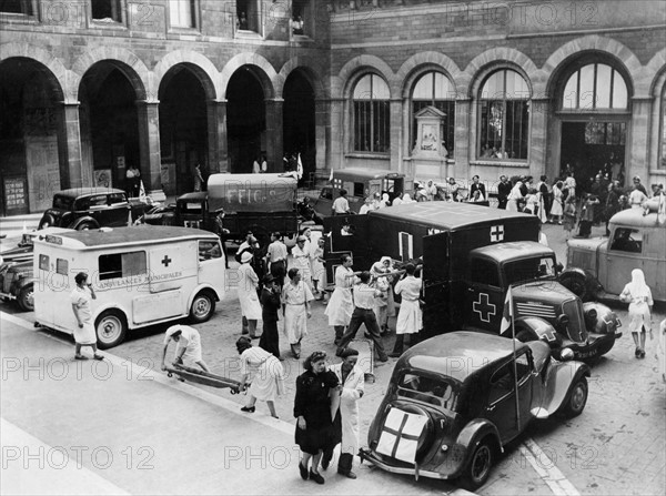 Hotel-Dieu hospital during liberation of Paris, August 25,1944