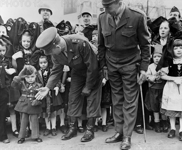 Colmar youngster salutes the liberators (February 1945)