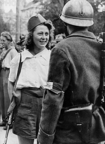 Simone Segouin of F.F.I. at Chartres, August 1944
