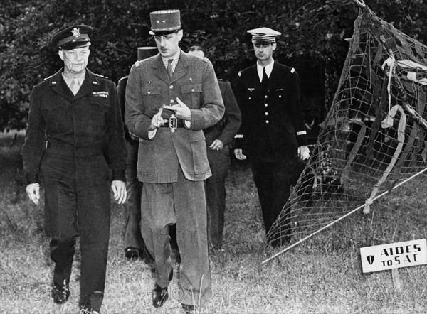 General de Gaulle and General Eisenhower talk in Normandy, August 21, 1945