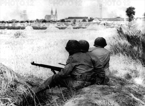 American infantrymen outside Chartres,  August 17, 1944